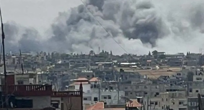 55 شهيدا خلال آخر 24 ساعة بغزة.. واشتعال النيران في مبان سكنية بـ”رفح” بعد قصف مدفعية الاحتلال لها