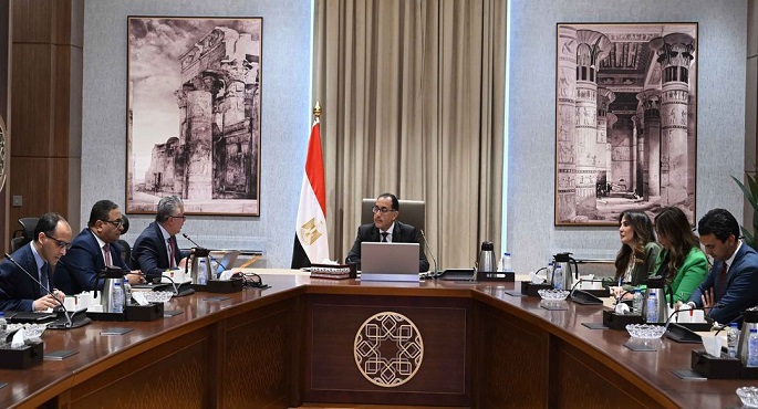 مدبولى يؤكد أهمية جهود هيئة قناة السويس لتطوير المنطقة الاقتصادية لجذب الاستثمارات الأجنبية المباشرة