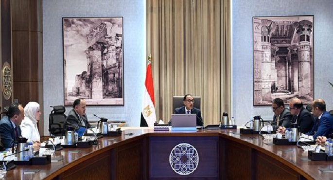 رئيس الوزراء يناقش سُبل تنمية سوق الأوراق المالية