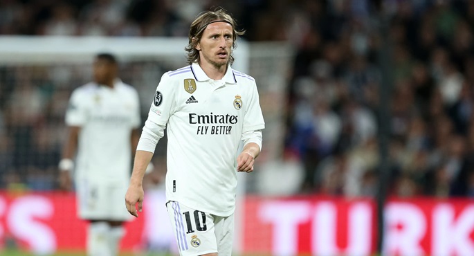 وكيل مودريتش: حتى الآن لم نتخذ قرارنا بشأن مستقبل اللاعب في ريال مدريد