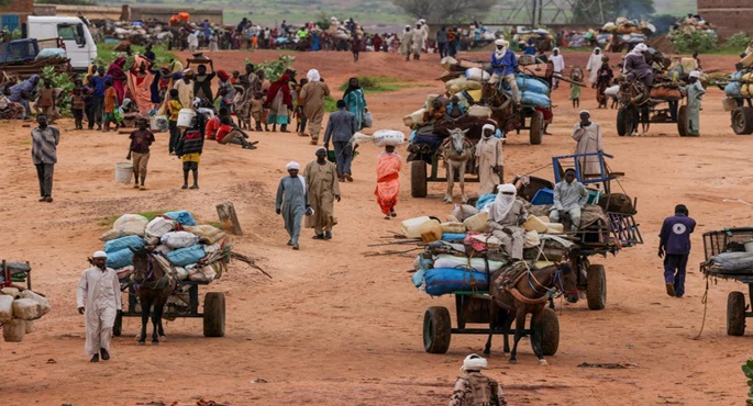 الأمم المتحدة : آلاف السودانيين مازالوا يعبرون الحدود يوميًا فرارًا من المعارك