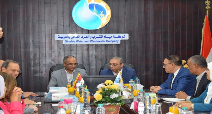 بالصور.. وزير الإسكان يتابع مشروعات مياه الشرب والصرف الصحي بالغربية