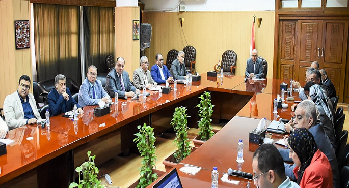 وزير الري يتابع موقف الإجراءات والاستعدادات الخاصة بموسم أقصي الاحتياجات