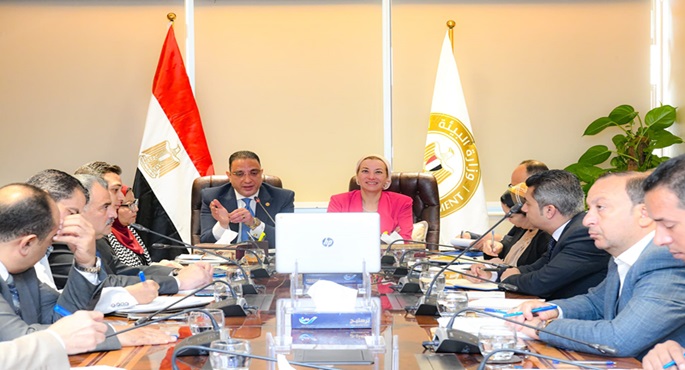 وزيرة البيئة ومحافظ الفيوم يتابعان مشروع الملاذ الآمن للحياة البرية بمحمية وادى الريان