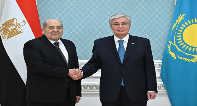 خلال لقائه رئيس كازاخستان.. رئيس الشيوخ يؤكد ضرورة العمل على تطوير العلاقات بين الجانبين