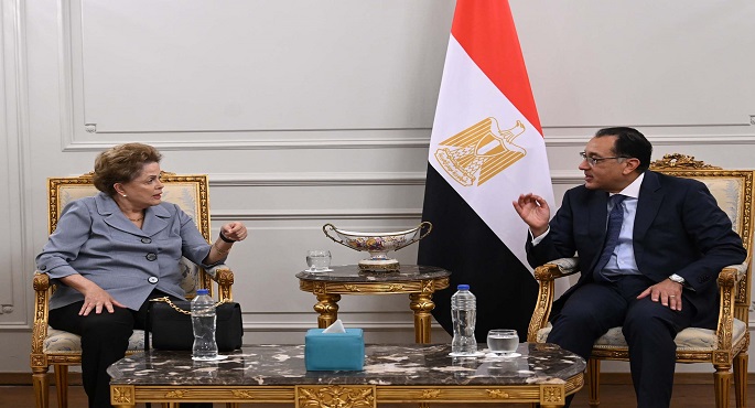 بالصور.. على هامش الملتقى الدولي الأول لبنك التنمية الجديد ..رئيس الوزراء يلتقي رئيسة البنك التابع للبريكس