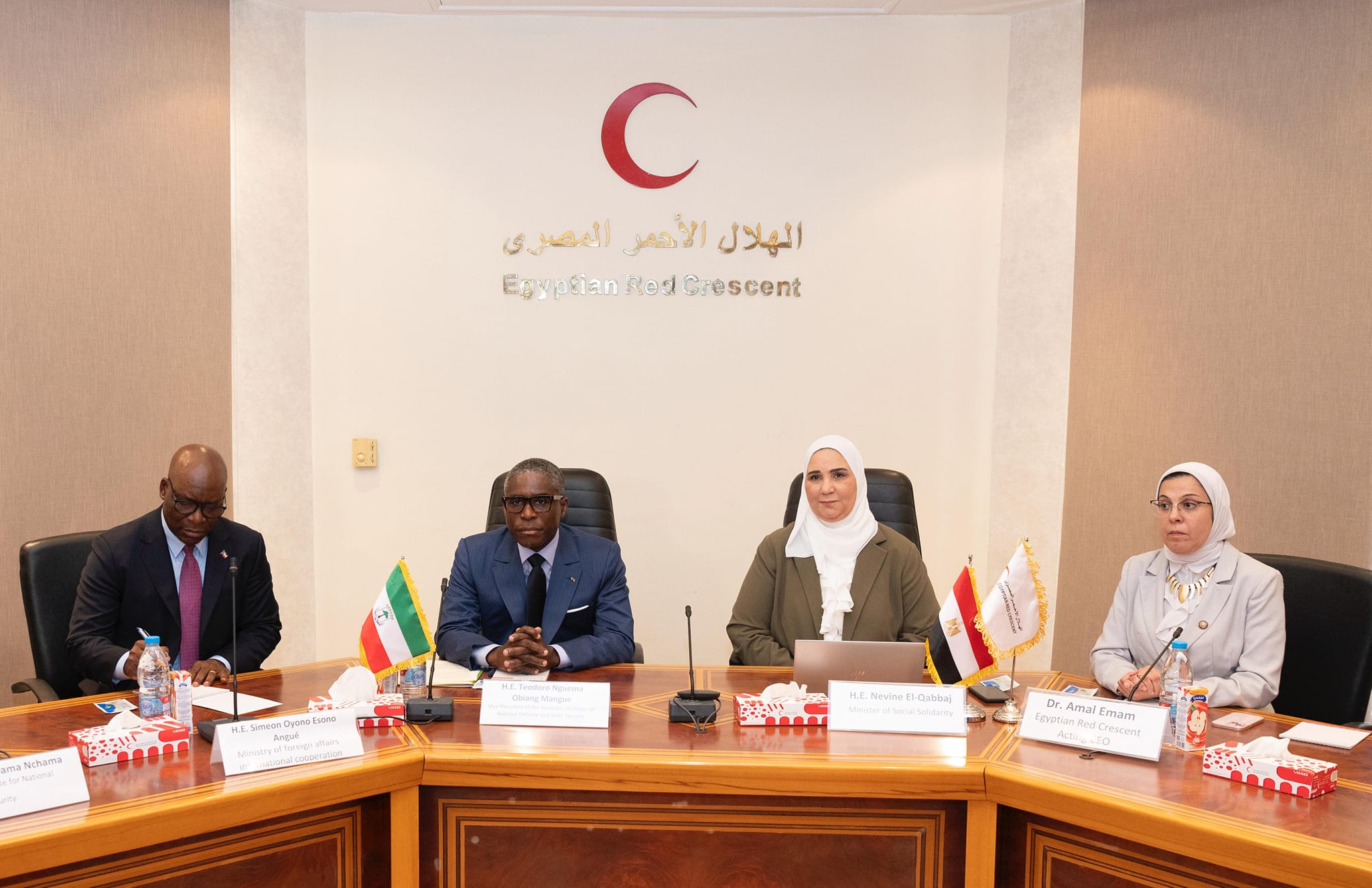 بالصور.. وزيرة التضامن الاجتماعي: 500 ألف يورو مقدمة من نائب رئيس جمهورية غينيا الاستوائية لقطاع غزة