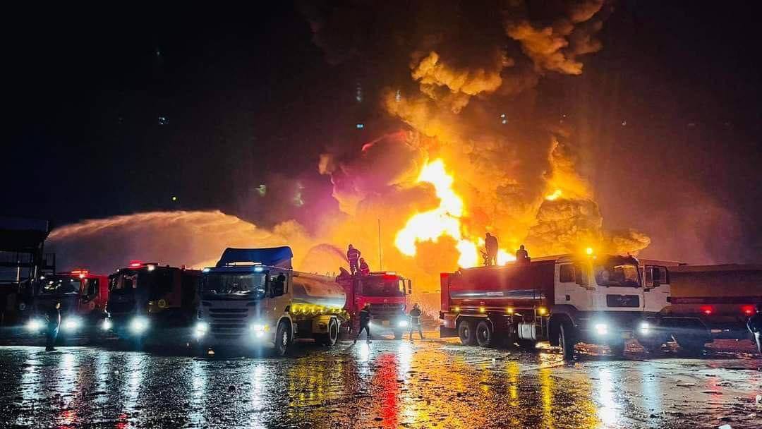 15 إصابة في حريق هائل بمصفاة نفط غرب أربيل بالعراق