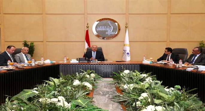 وزير النقل يشيد بتطور مستوى الشركة القابضة للنقل البحري ويوجه باستغلال أراضي الشركة