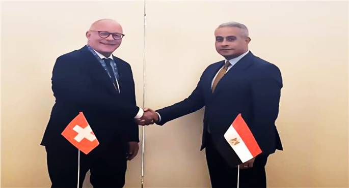 بالصور..وزير العمل يلتقى نظيره السويسري لتعزيز التعاون في الملفات المشتركة