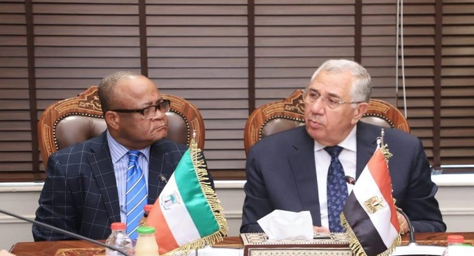 بالصور.. وزير الزراعة يبحث مع نظيره بدولة غينيا الاستوائية التعاون بين البلدين