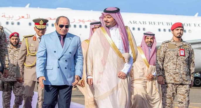 بالصور.. الرئيس السيسي يصل إلى المدينة المنورة للصلاة في المسجد النبوي