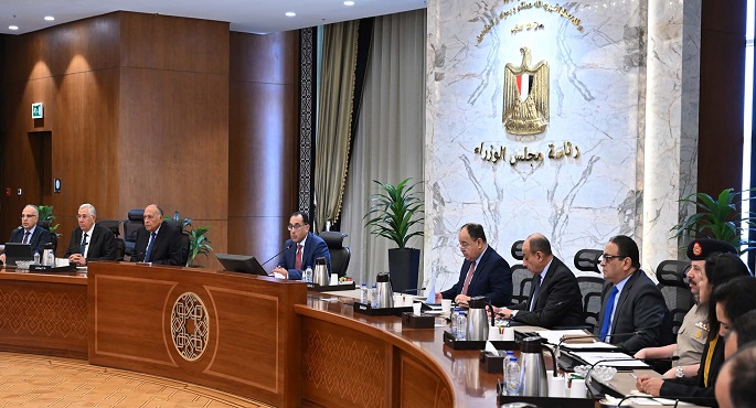 بالصور.. رئيس الوزراء يترأس اجتماع اللجنة المعنية بتعزيز العلاقات المصرية الأفريقية