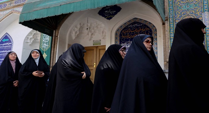 لجنة الانتخابات الرئاسية الإيرانية: التصويت مستمر في مراكز الاقتراع بالخارج