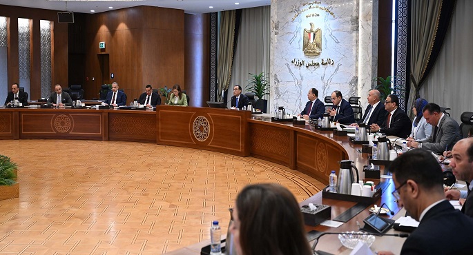 بالصور.. رئيس الوزراء يتابع الموقف التنفيذي لبرنامج التنمية المحلية بصعيد مصر