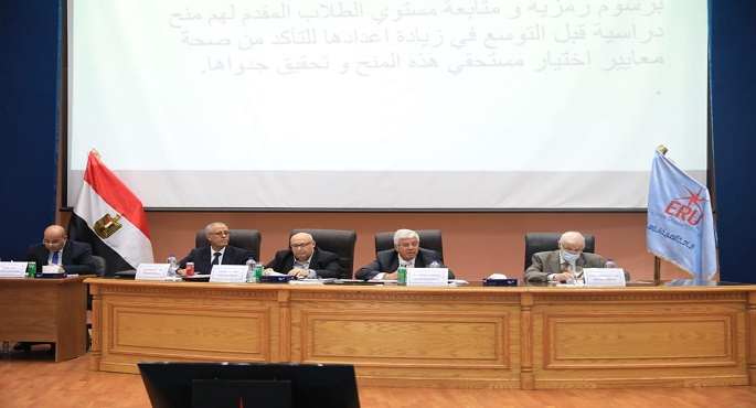 بالصور.. وزير التعليم العالي يرأس اجتماع مجلس الجامعات الخاصة