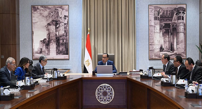 بالصور.. مدبولي يناقش مع الوزراء المعنيين حلول مشكلة انقطاع الكهرباء وتخفيف الأحمال