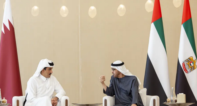 رئيس الإمارات وأمير قطر يبحثان المستجدات في المنطقة
