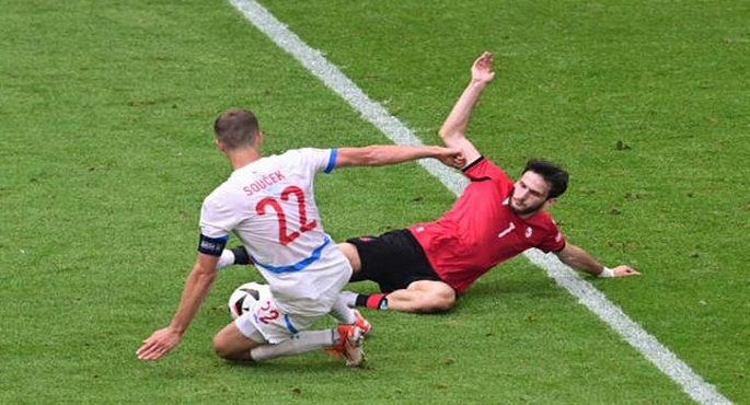 التشيك تتعادل أمام جورجيا 1-1 بأمم أوروبا (يورو 2024)