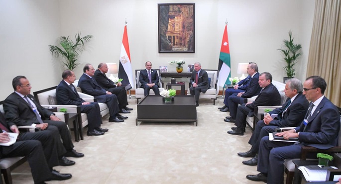 على هامش انعقاد المؤتمر الدولي للاستجابة الإنسانية الطارئة في غزة .. الرئيس السيسي يلتقي عاهل الأردن