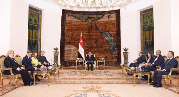 الرئيس السيسي يؤكد لبلينكن ضرورة إنهاء الحرب على غزة ومنع توسع الصراع
