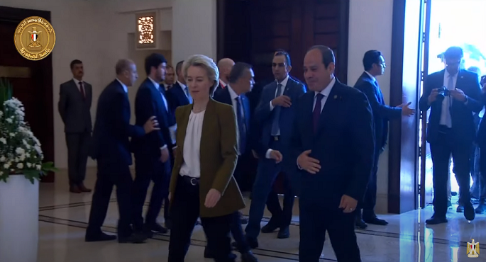 الرئيس السيسي يصل مقر افتتاح مؤتمر الاستثمار المصري – الأوروبي