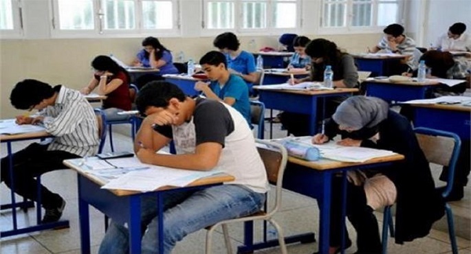 طلاب الثانوية العامة شعبة الرياضيات يؤدون اليوم مادة التفاضل والتكامل