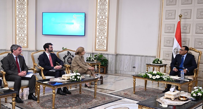 بالصور .. رئيس الوزراء يشيد بالعلاقات القوية والشراكة الاستراتيجية بين مصر وبنك الاستثمار الأوروبي