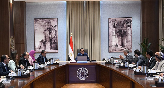 رئيس الوزراء يستعرض مع مجموعة العربى مقترحات زيادة نسب التصنيع المحلي لمختلف المنتجات