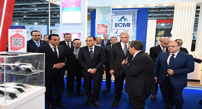 بالصور .. عقب افتتاحه .. رئيس الوزراء يتفقد المعرض الطبي الإفريقي الثالث