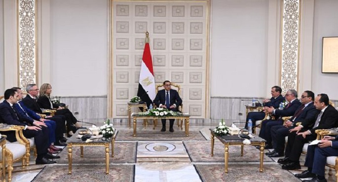 بالصور.. مدبولي يُثمن توقيع أول عقد مُلزم لشراء الأمونيا الخضراء من مصر
