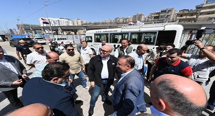 بالصور..وزير الإسكان يتابع مشروع إنشاء كوبرى لربط شارع السادات بالطريق الساحلى الدولى