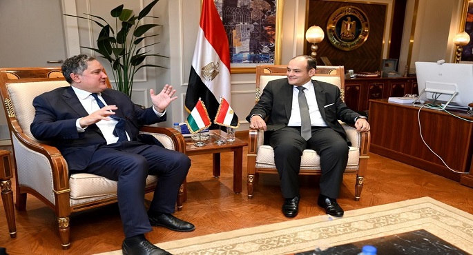 وزير التجارة والصناعة يبحث مع وزير الاقتصاد الوطني المجري فتح آفاق للتعاون