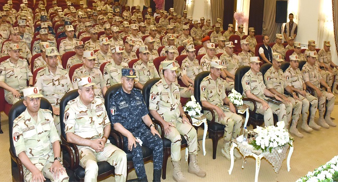بالصور.. وزير الدفاع يفتتح أعمال التطوير لأحد مراكز التدريب بإدارة التعليم والتدريب المهني للقوات المسلحة