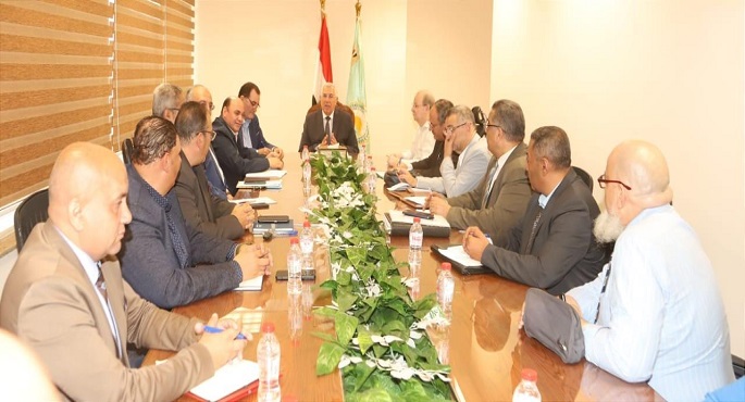 وزير الزراعة : تكليف المراكز البحثية بإجراء مزيد من الدراسات والأبحاث حول بعض المحاصيل غير التقليدية