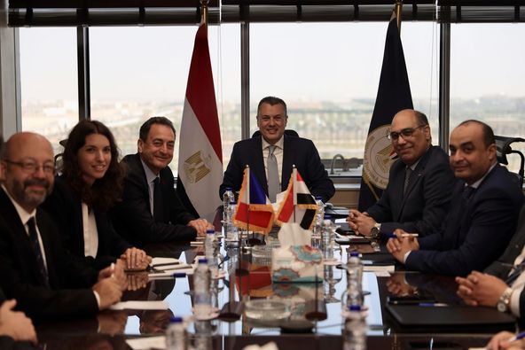 بالصور.. وزير السياحة والآثار يبحث مع سفير فرنسا سبل تعزيز التعاون المشترك على المستوى السياحي والأثري