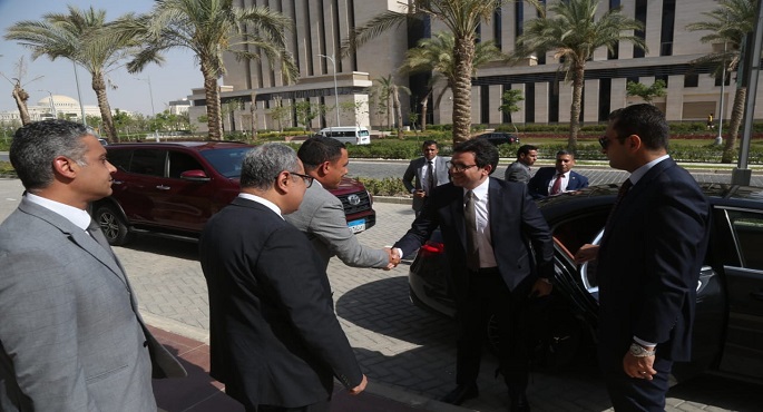 بالصور.. وزير الثقافة يوجه الشكر للدكتورة نيفين الكيلاني ويُعلن خطة النهوض بالقطاع الثقافي