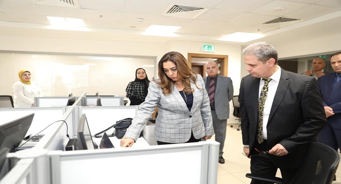 بالصور .. وزيرة التنمية المحلية تتفقد الإدارات المختلفة وتعقد سلسلة من الاجتماعات مع قيادات الوزارة