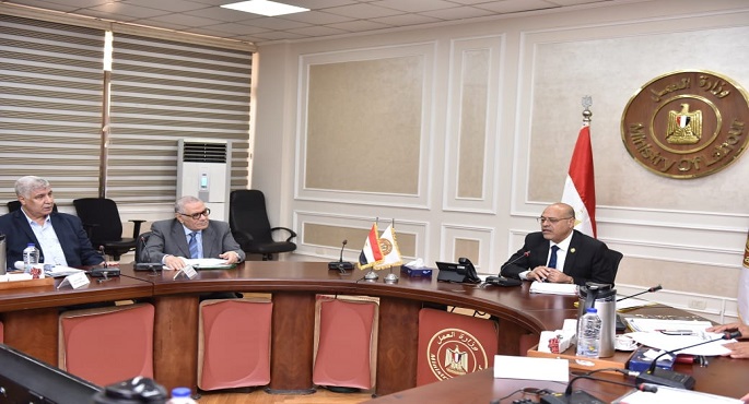 بالصور.. وزير العمل يترأس مجلس إدارة صندوق إعانات الطوارئ للعمال