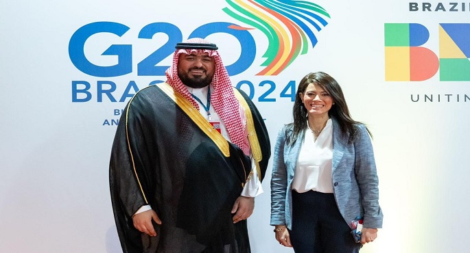 المشاط تبحث سُبُل تعزيز العلاقات المشتركة مع وزير الاقتصاد والتخطيط السعودي