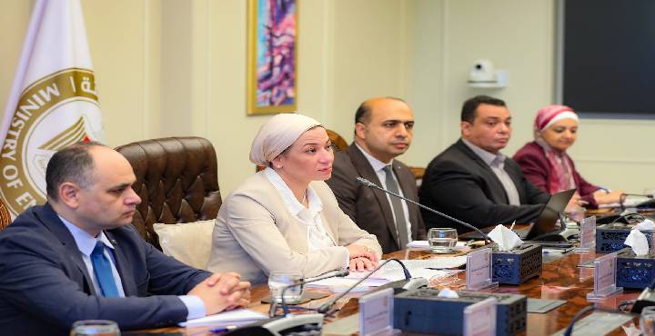 بالصور.. وزيرتا البيئة والتنمية المحلية تناقشان المستجدات الخاصة بعدد من ملفات التعاون المشترك