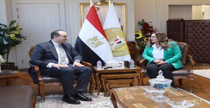 التنمية المحلية: نقدم الدعم اللازم للمحافظين لتطبيق منظومة التأمين الصحي الشامل