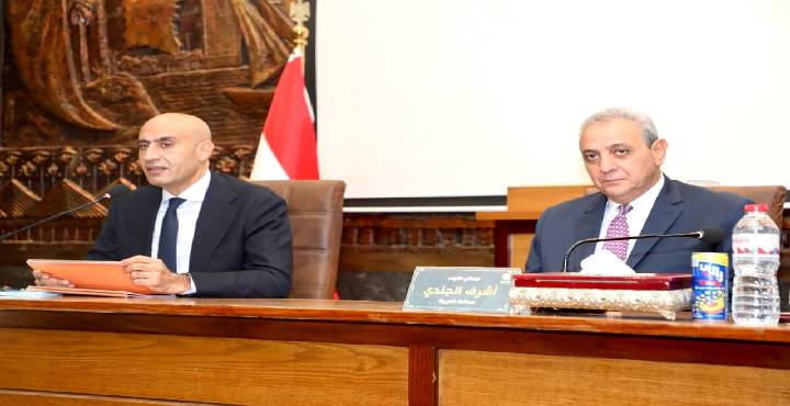 وزير التعليم ومحافظ الغربية يعقدان لقاءً موسعاً مع قيادات التعليم بالغربية والمنوفية وكفر الشيخ