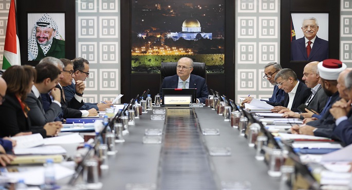 مجلس الوزراء الفلسطيني يكلف الخارجية وجهات الاختصاص بتكثيف الجهود لحشد الدعم الدولي لمناصرة الأسرى