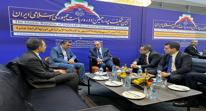 بالصور.. وزير الخارجية في طهران للمشاركة في مراسم تنصيب الرئيس الإيراني الجديد