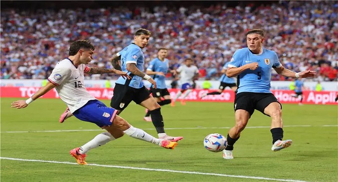 أوروجواي تهزم أمريكا 1-0 وتطيح بها خارج بطولة كوبا أمريكا