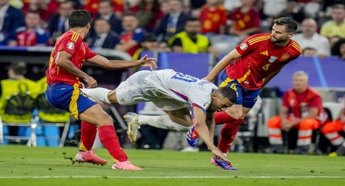 إسبانيا تتألق وتتأهل لنهائي اليورو بعد فوزها على فرنسا 2/ 1