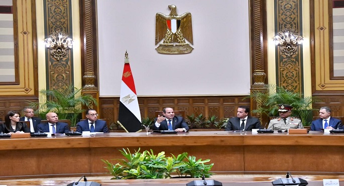 بالصور – خلال اجتماعه بالحكومة الجديدة والمحافظين.. الرئيس السيسي يوجه بمواصلة وتعزيز جهود صون الأمن القومي في ظل التحديات غير المسبوقة