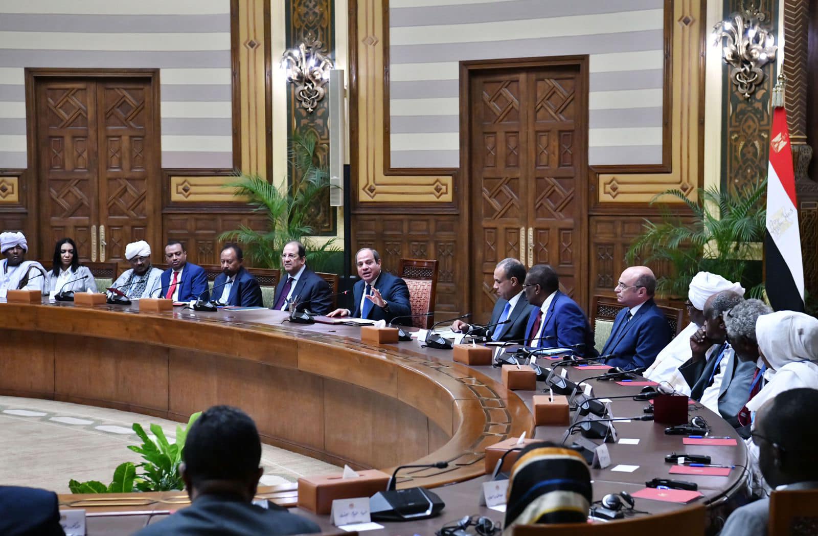 الأنباء الكويتية تبرز تأكيد الرئيس السيسي أن مصر لن تألو جهدا في رأب الصدع ووقف الحرب بالسودان