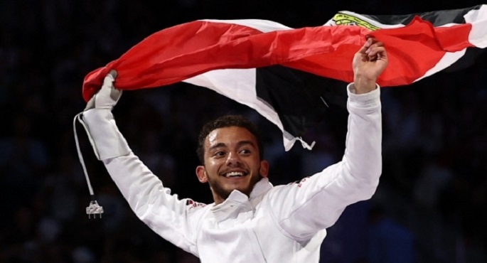 البعثة المصرية تحتفل ببرونزية محمد السيد داخل القرية الأولمبية بباريس